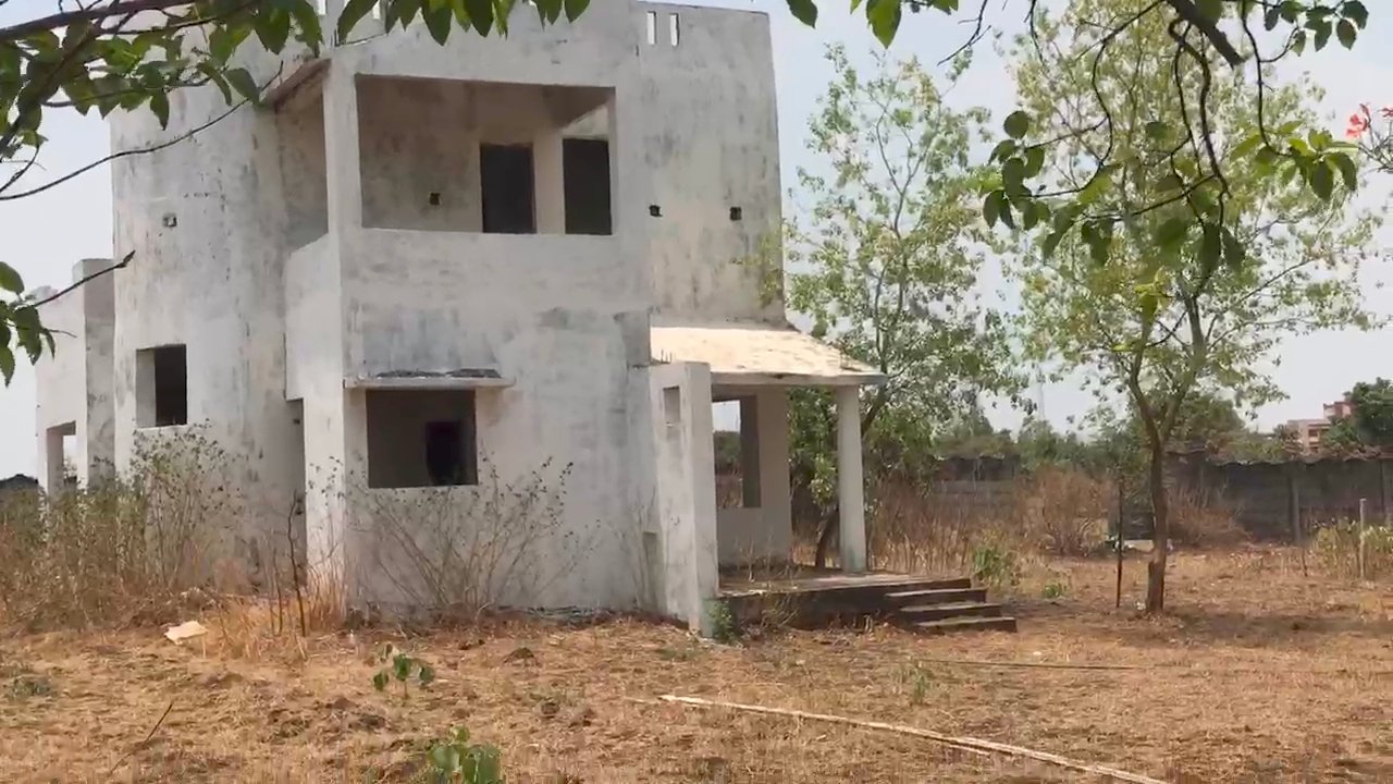 10000 square feet commercial property