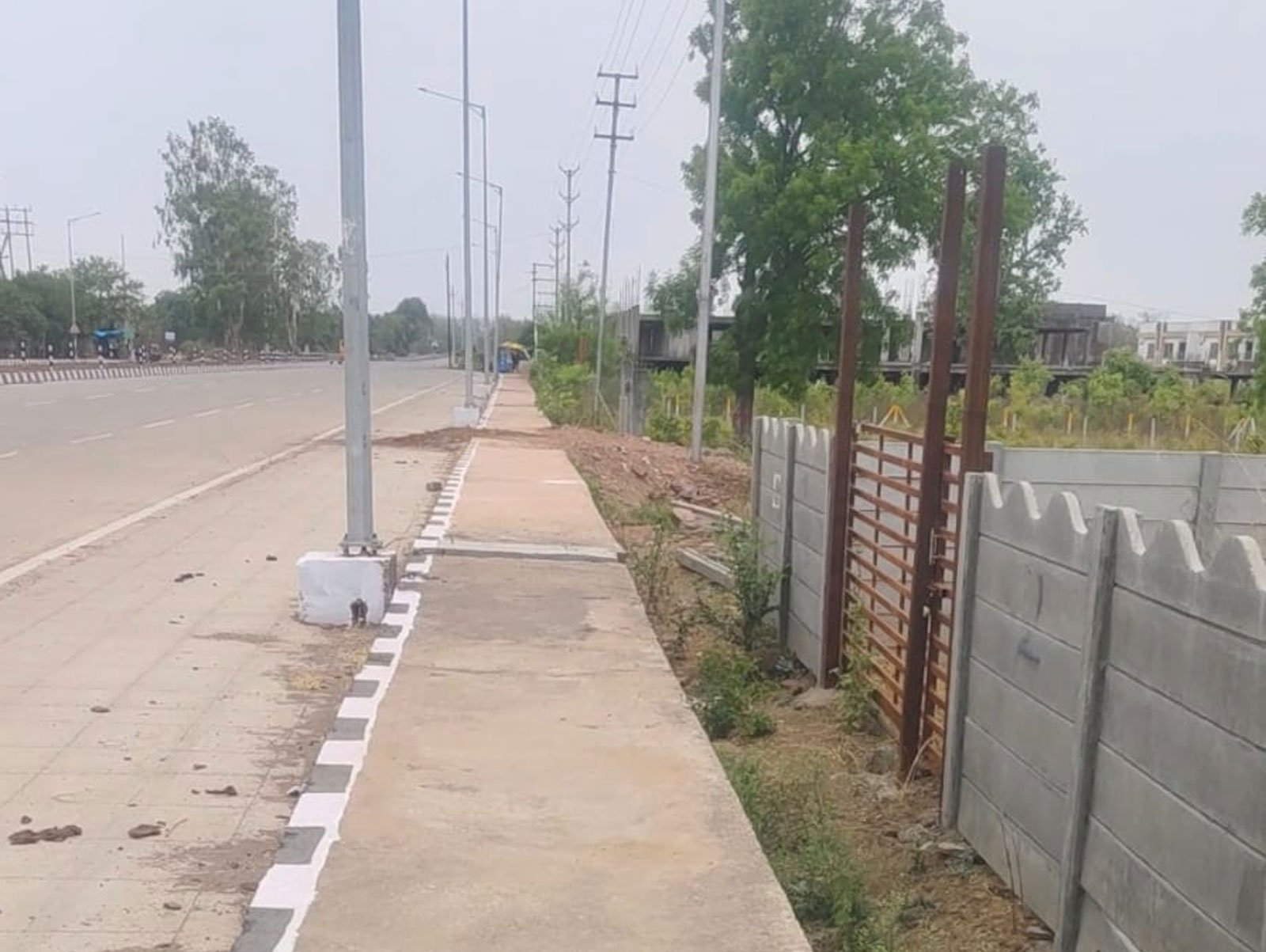 1613 Square Feet Commercial Plot (20*80)